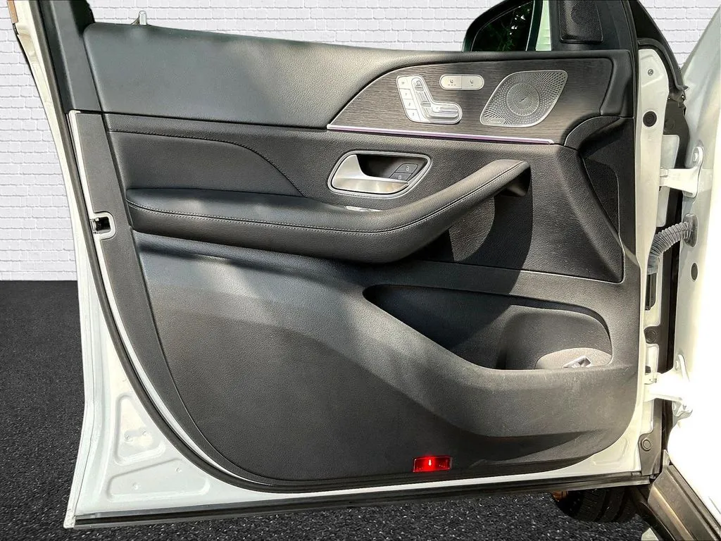 Mercedes-Benz GLE photo 17