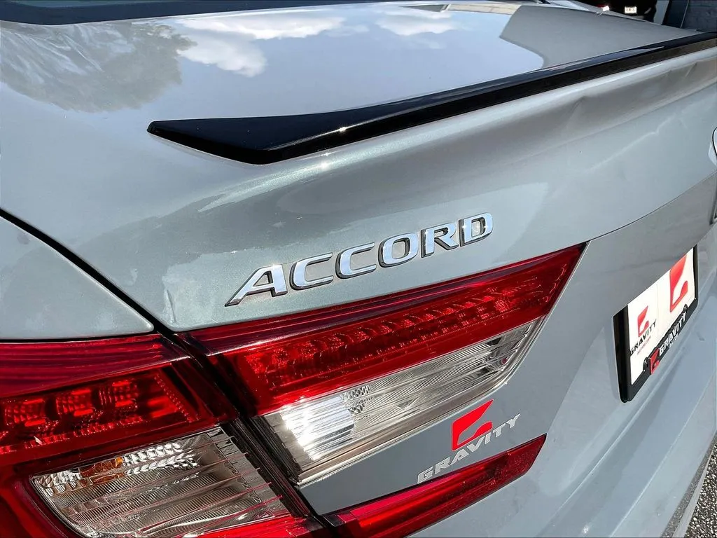 Honda Accord photo 21