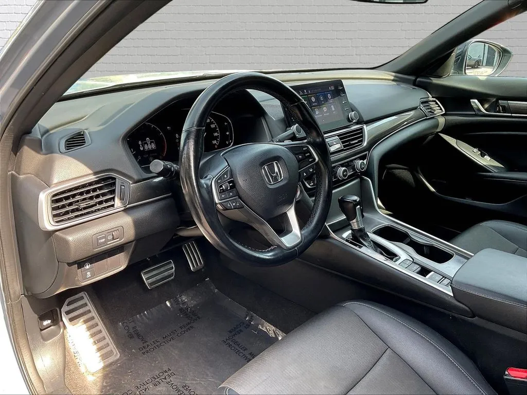Honda Accord photo 14