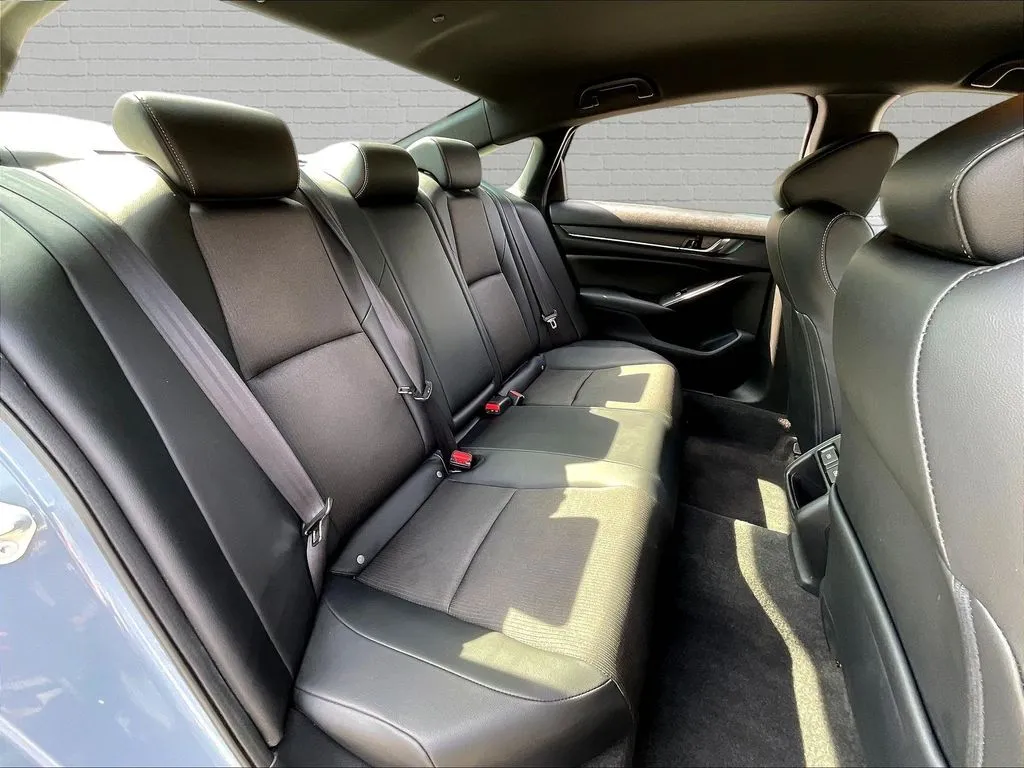 Honda Accord photo 22