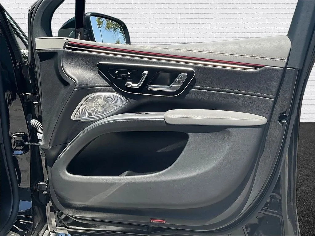 Mercedes-Benz EQS photo 24