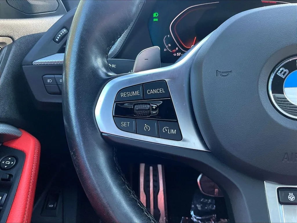 BMW 2 Series photo 8