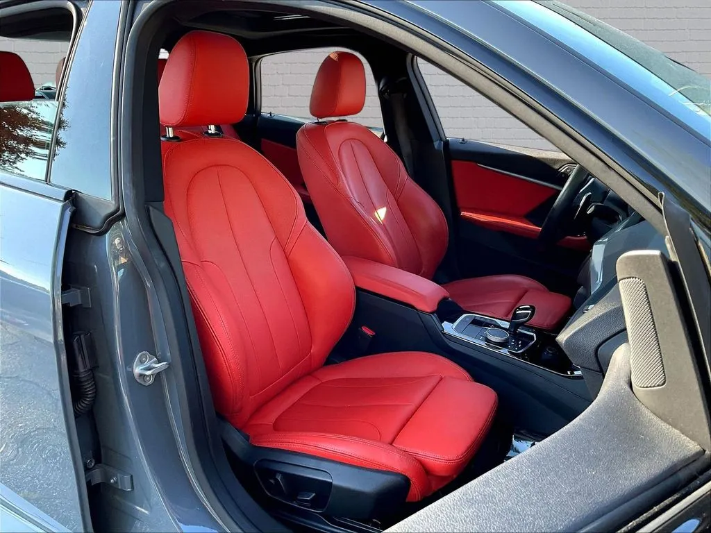 BMW 2 Series photo 23