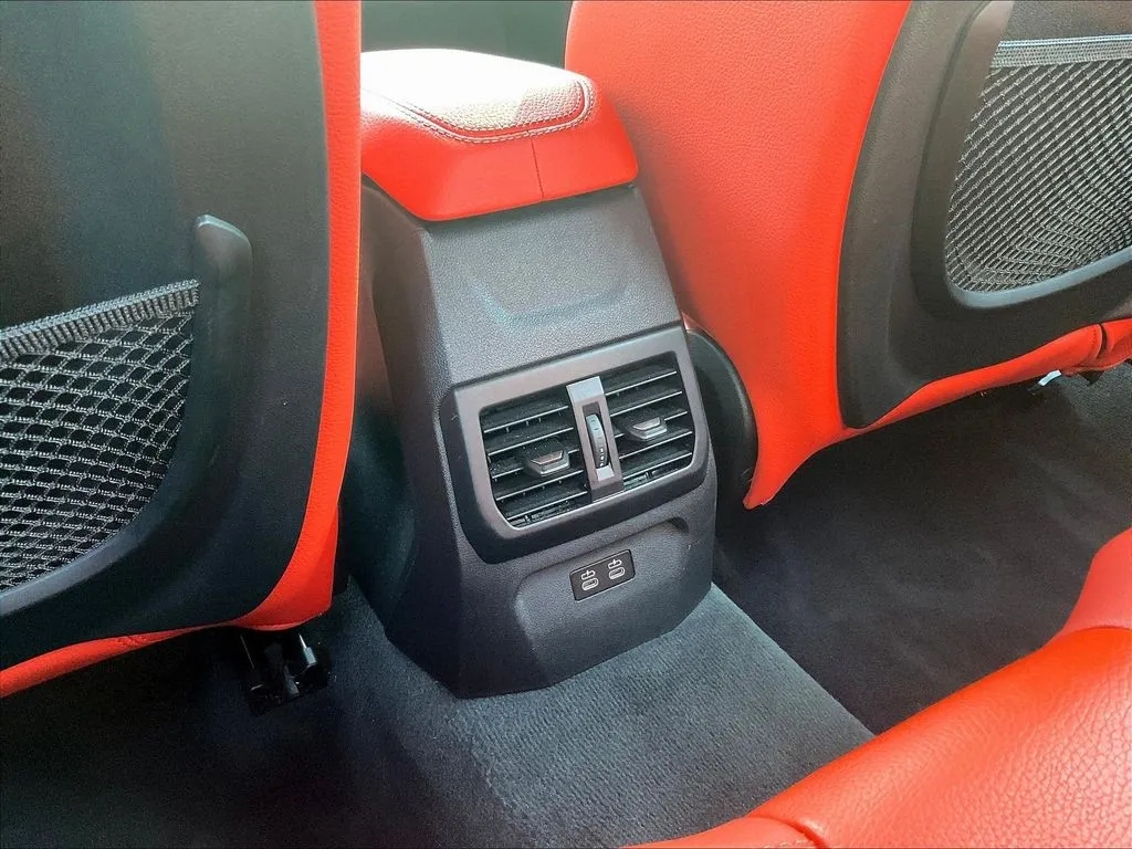 BMW 2 Series photo 7