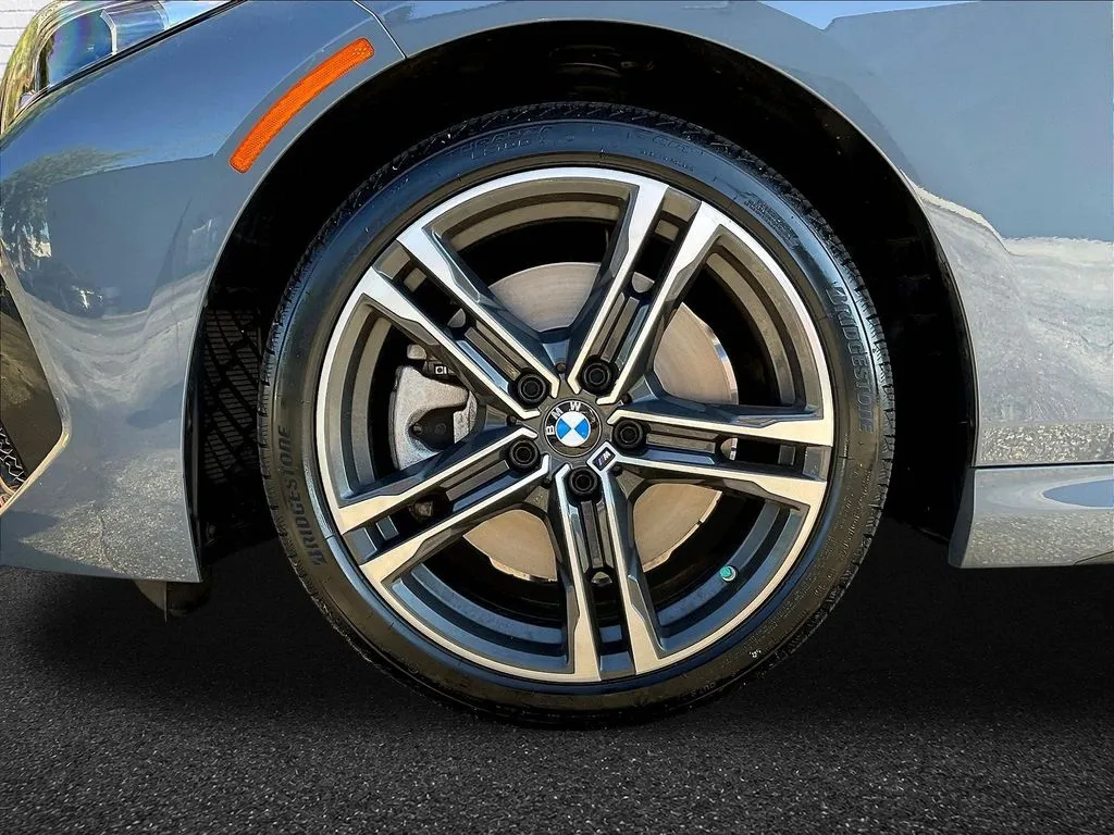 BMW 2 Series photo 25