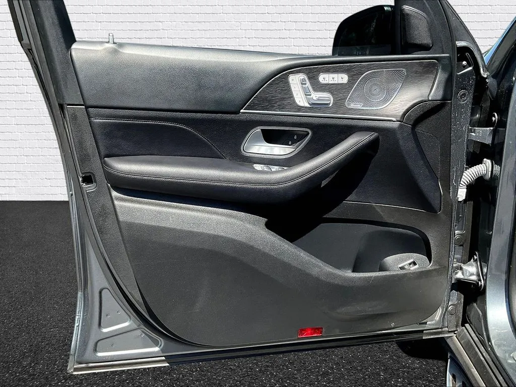 Mercedes-Benz GLE photo 17