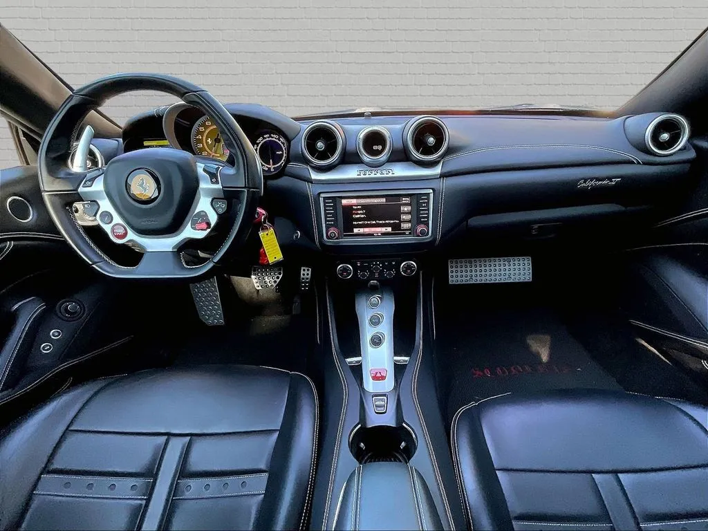 Ferrari California photo 7