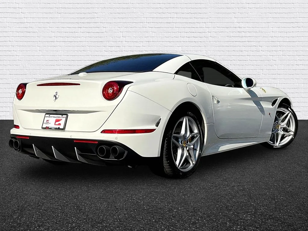 Ferrari California photo 6