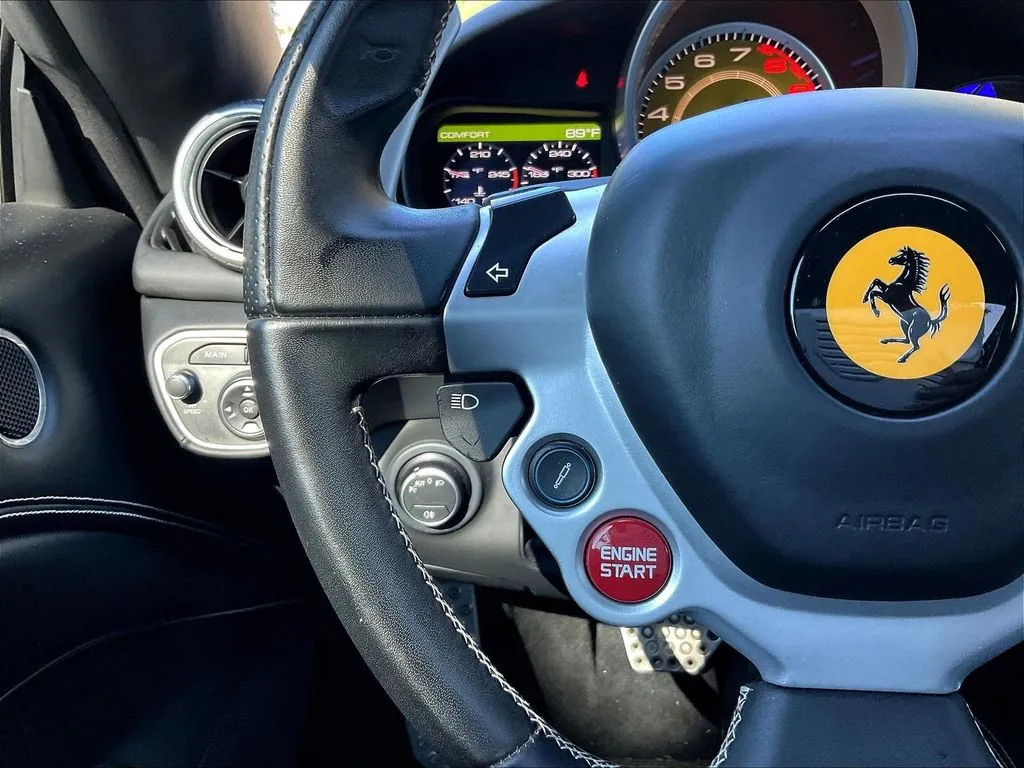 Ferrari California photo 10