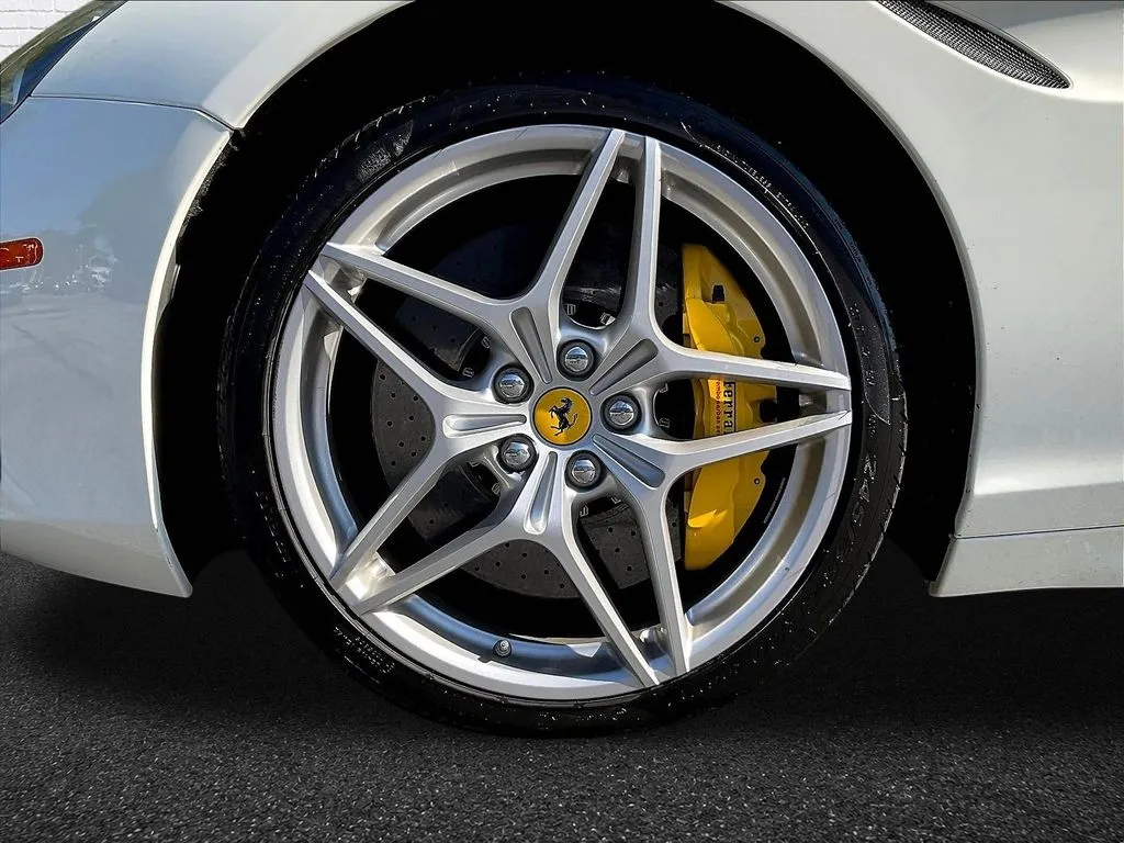 Ferrari California photo 23