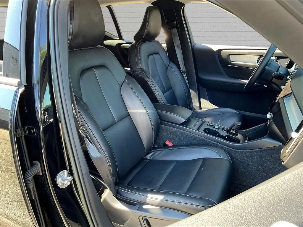 Volvo XC40 photo 22