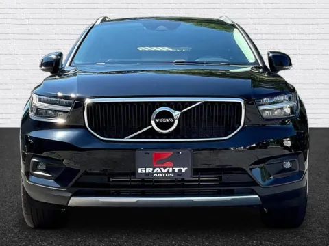 Photos of 2022 Volvo XC40 Momentum for sale in Roswell, GA at Gravity Autos Roswell