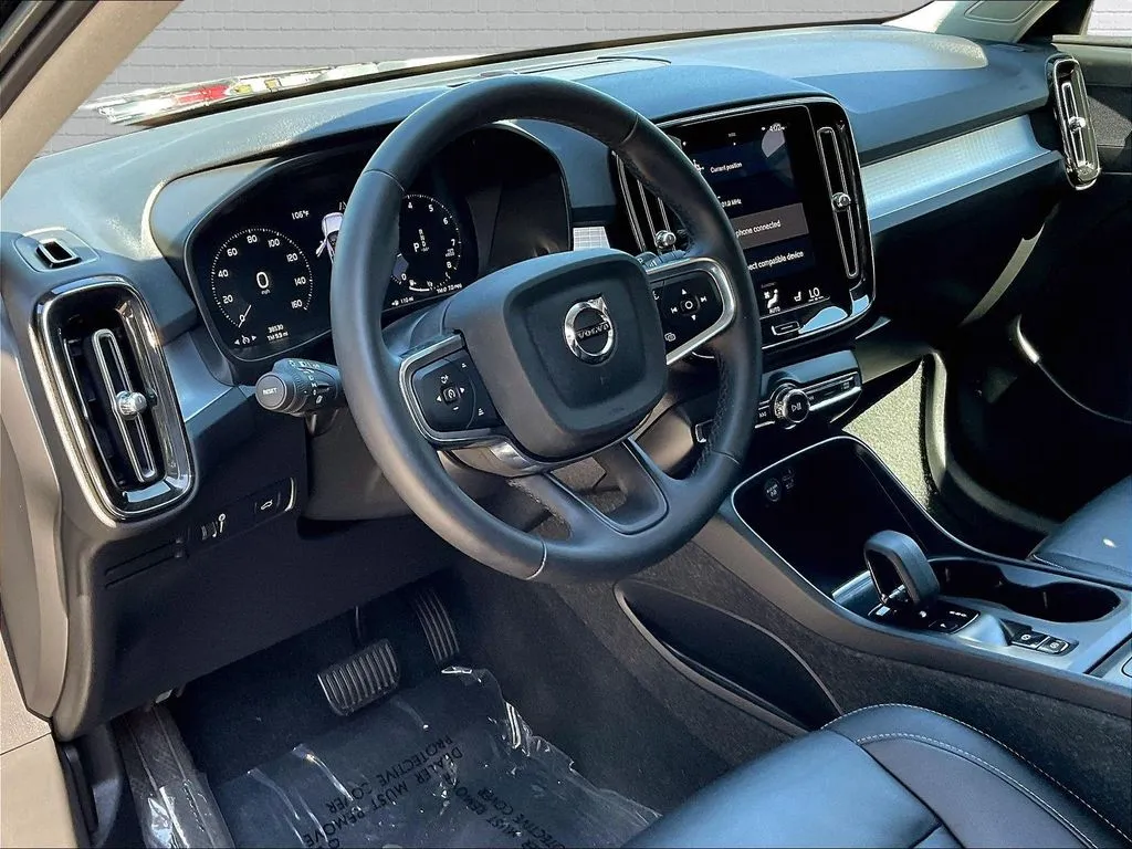 Volvo XC40 photo 14