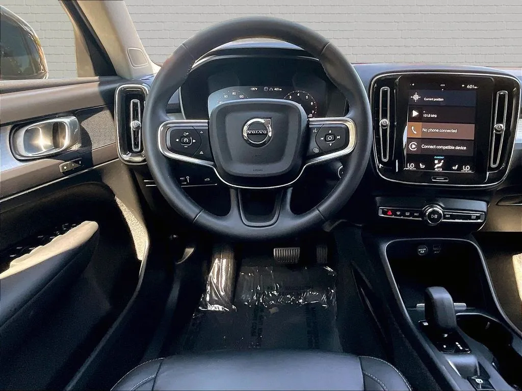 Volvo XC40 photo 7