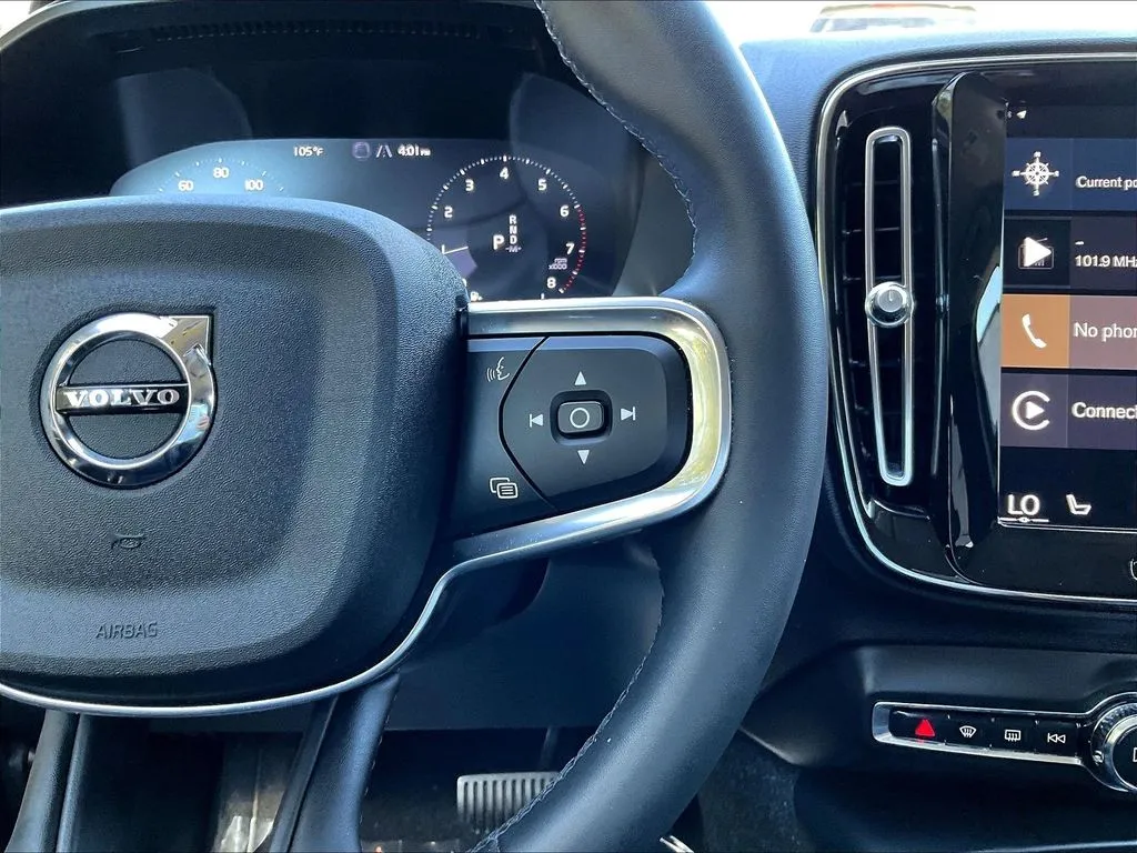 Volvo XC40 photo 11