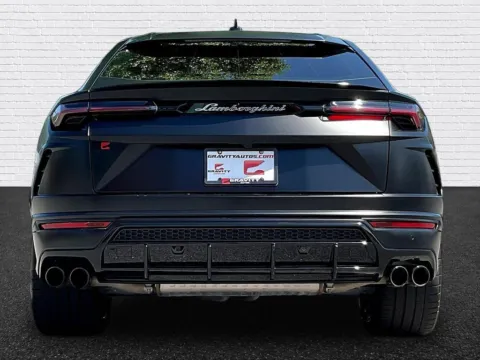 More photos of 2022 Lamborghini Urus Graphite Capsule at Gravity Autos Roswell, GA