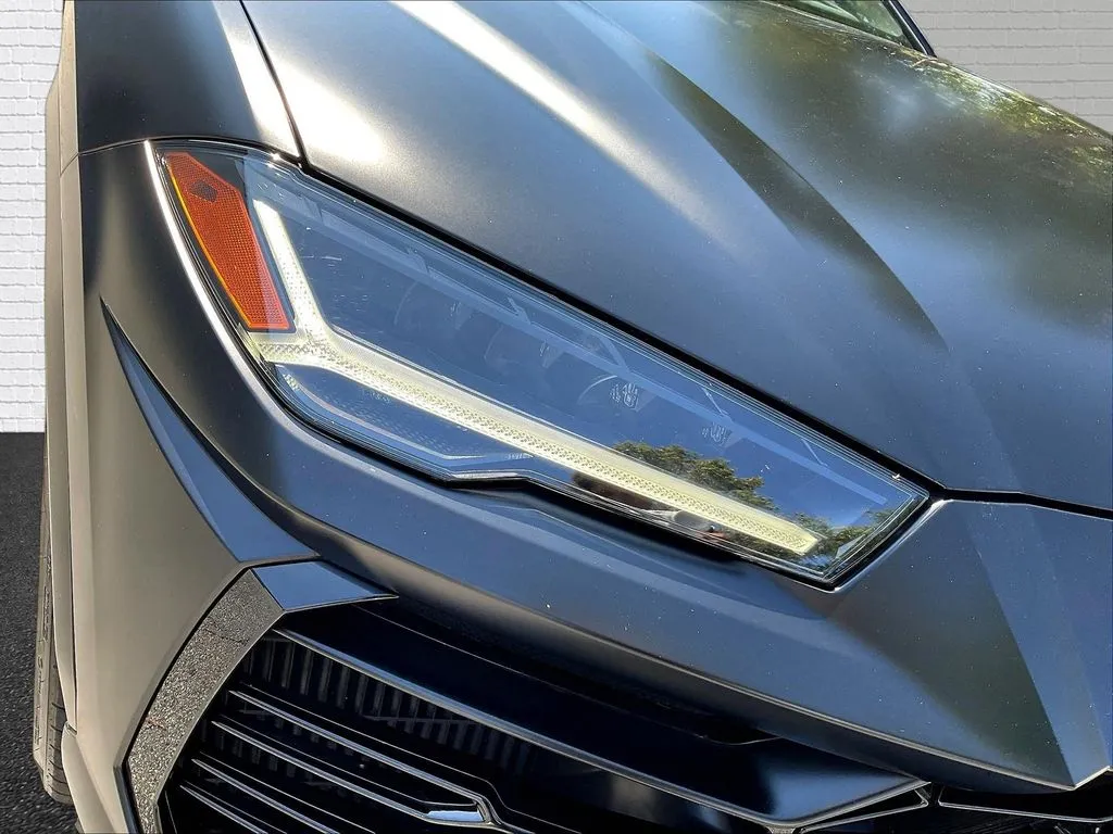 Lamborghini Urus photo 27
