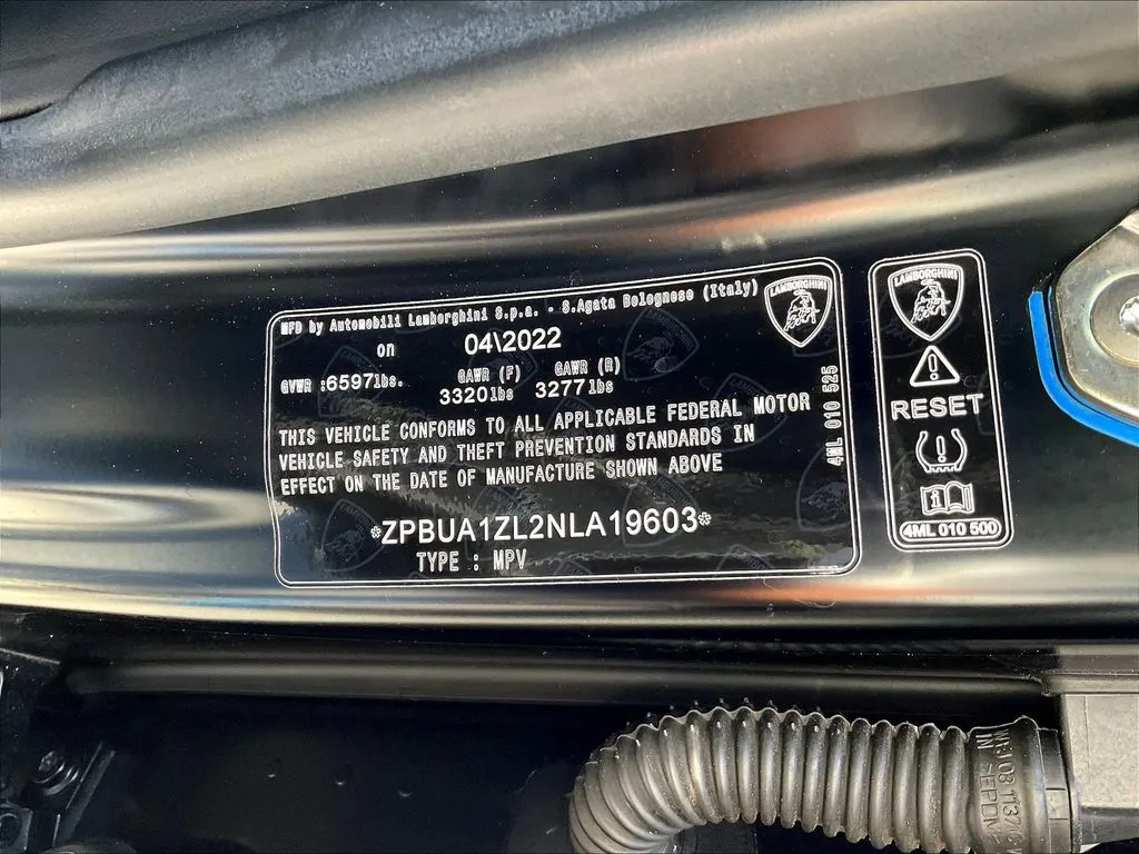 Lamborghini Urus photo 18