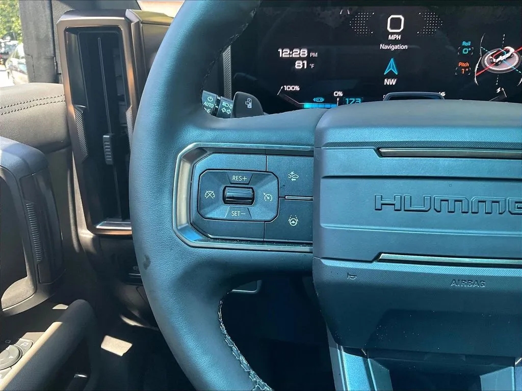 GMC Hummer EV SUV photo 10
