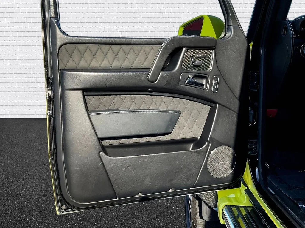 Mercedes-Benz G-Class photo 13