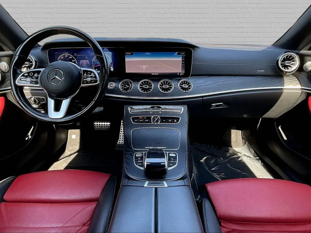 Mercedes-Benz E-Class photo 7