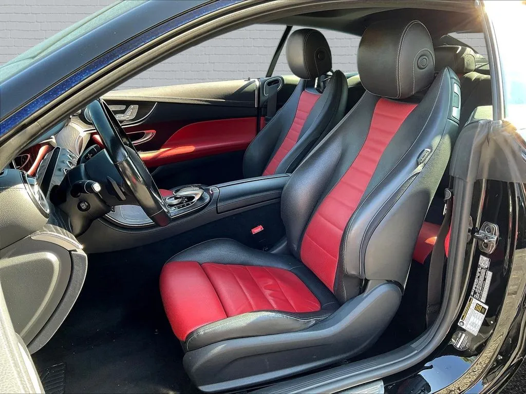 Mercedes-Benz E-Class photo 18
