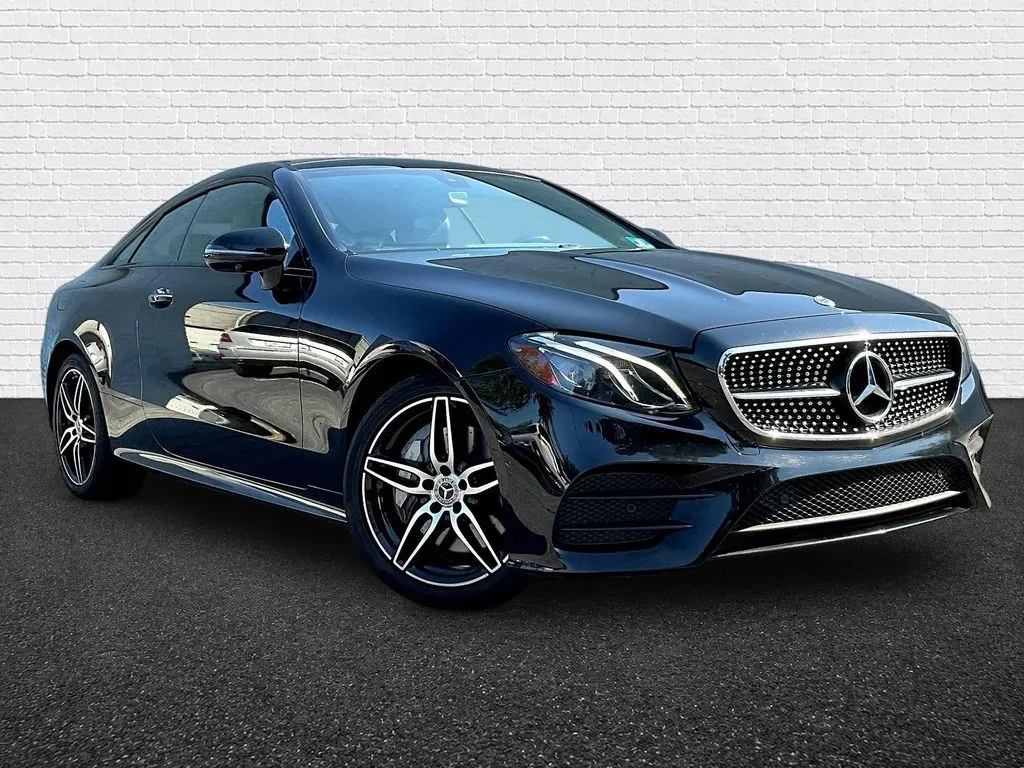 Mercedes-Benz E-Class photo 3