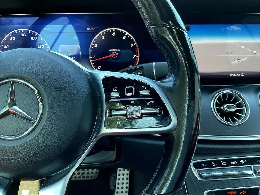 Mercedes-Benz E-Class photo 12