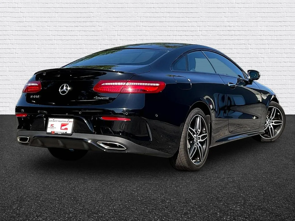 Mercedes-Benz E-Class photo 6