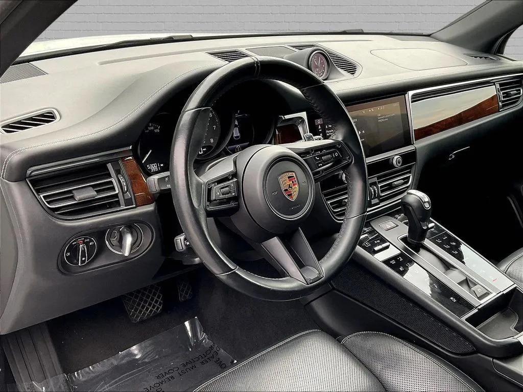 Porsche Macan photo 14