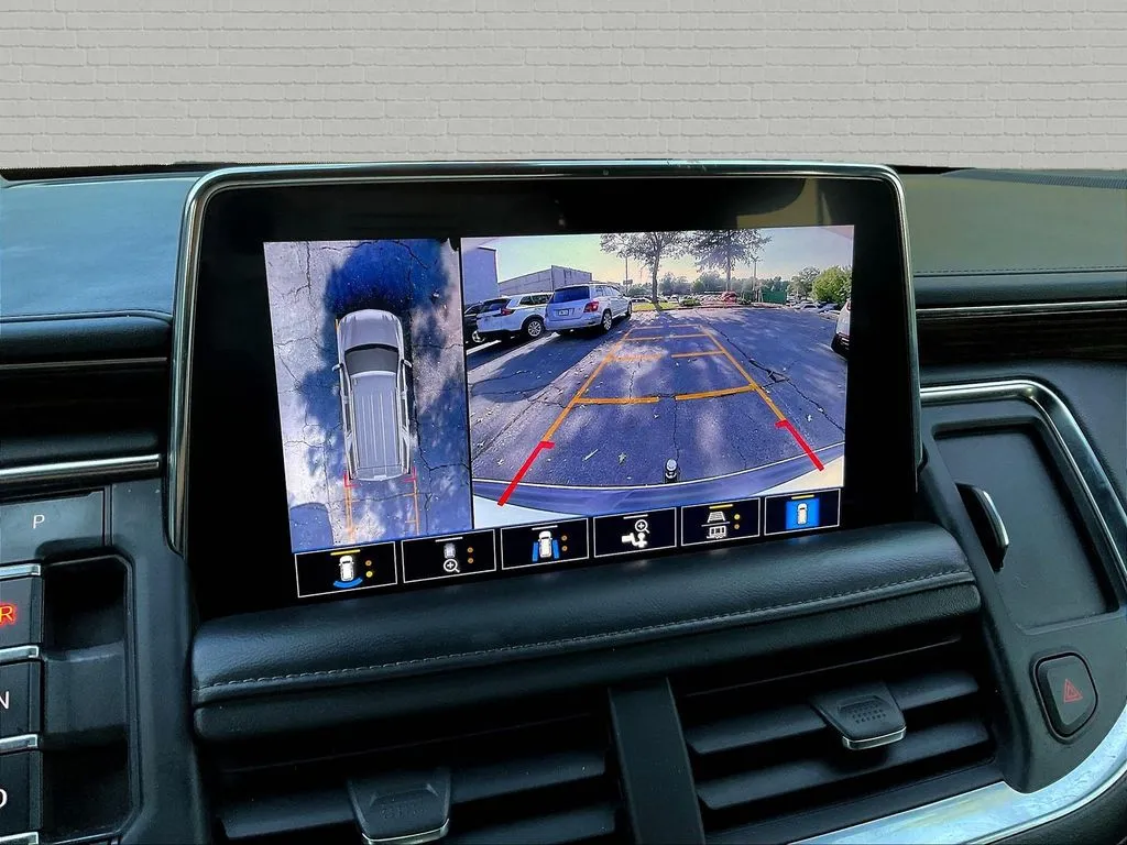 Chevrolet Tahoe photo 11