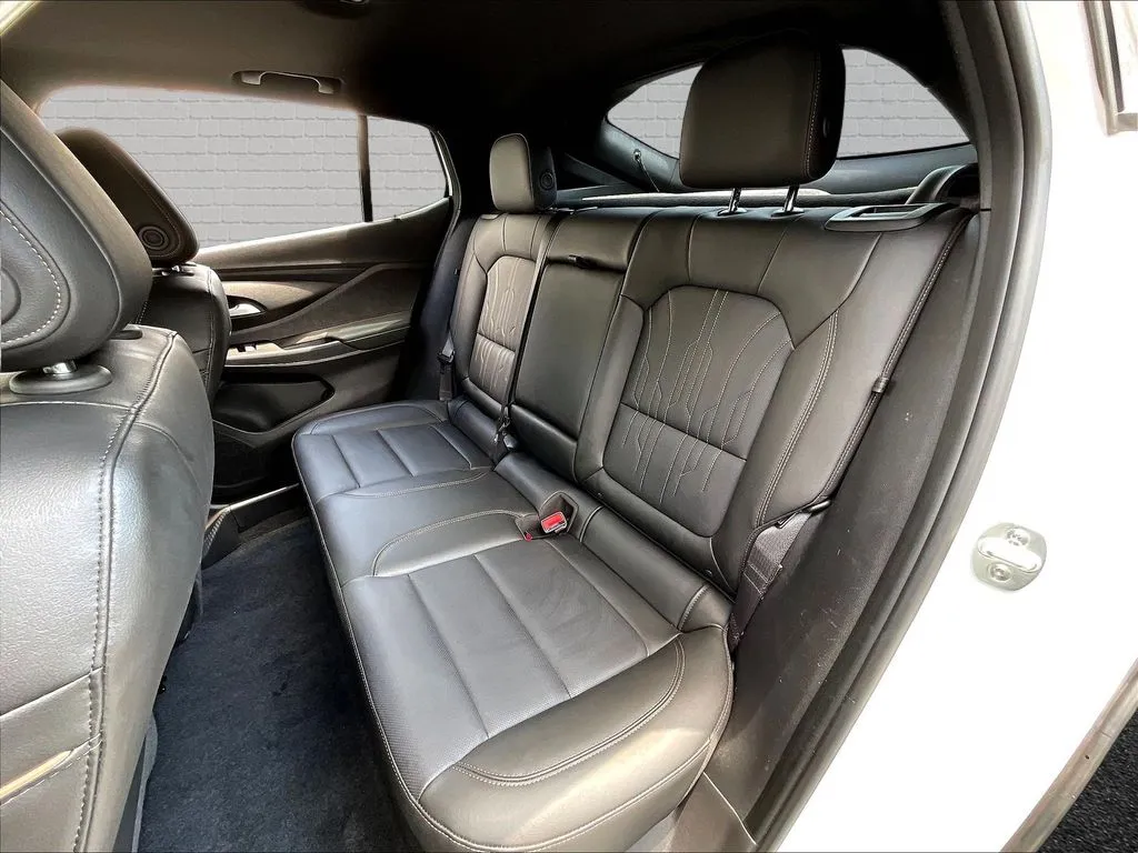 Buick Envista photo 18