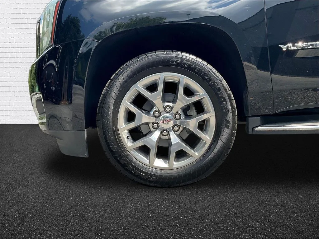 GMC Yukon photo 25
