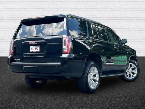 More photos of 2018 GMC Yukon SLE at Gravity Autos Roswell, GA