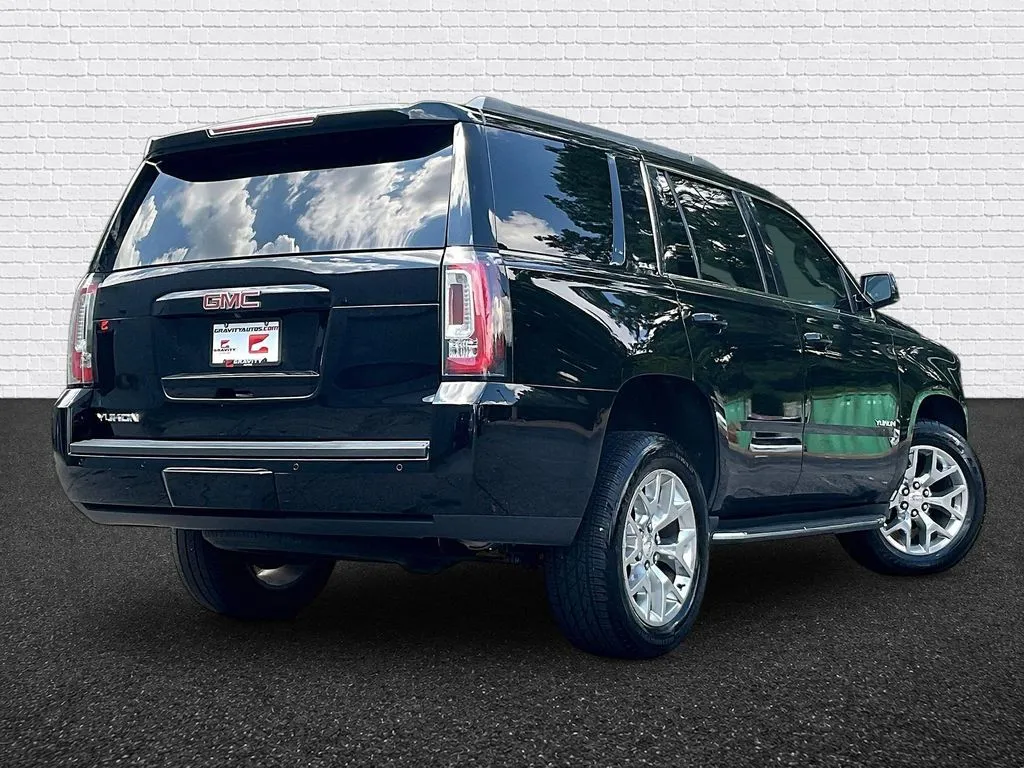 GMC Yukon photo 5