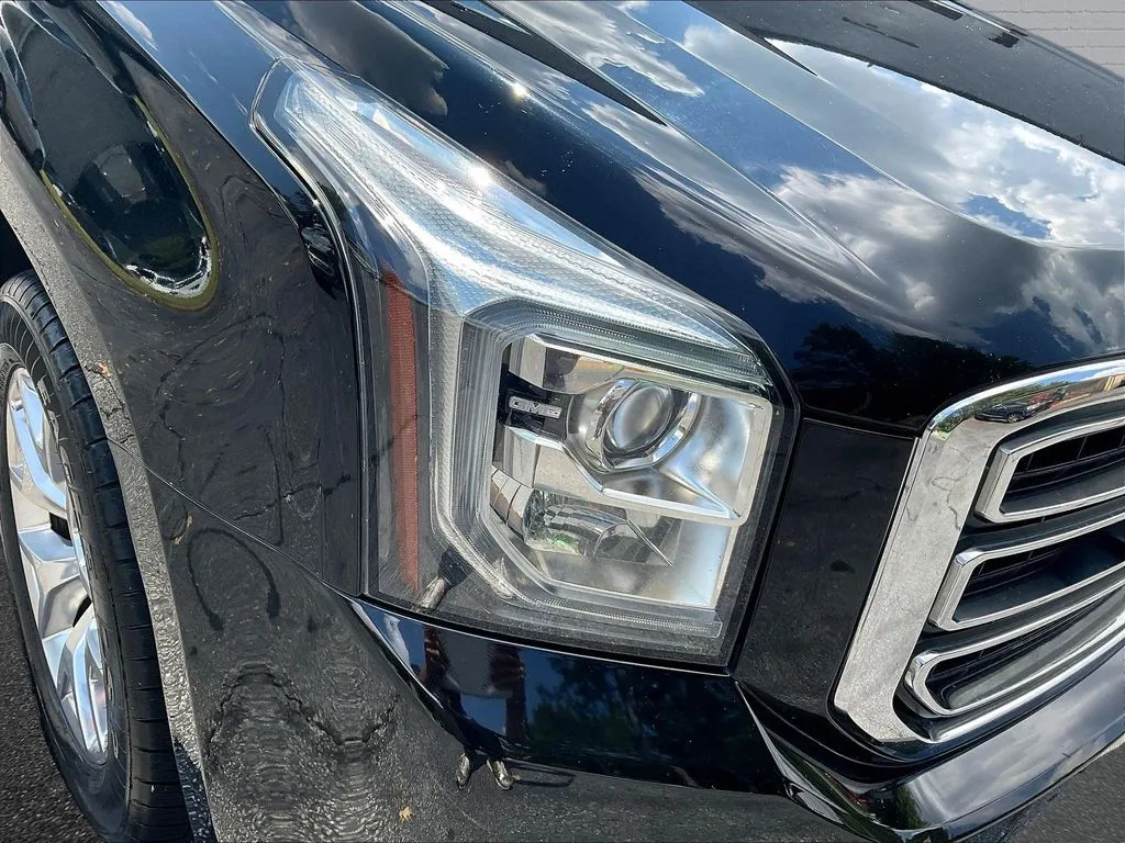 GMC Yukon photo 24
