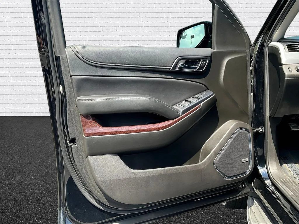 GMC Yukon photo 15