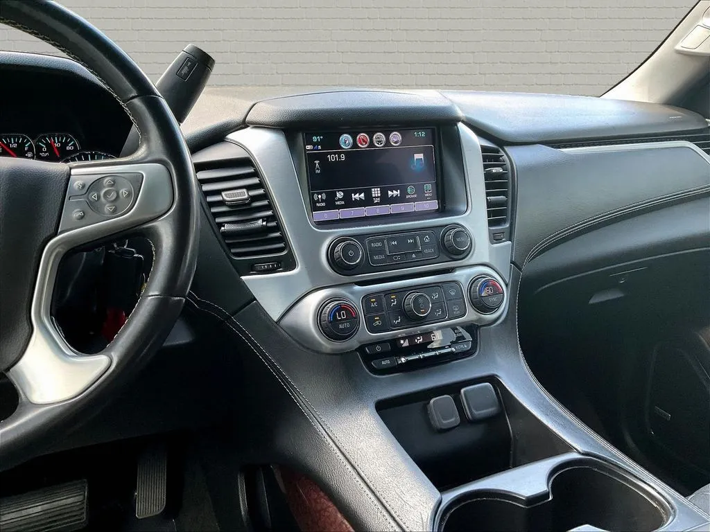 GMC Yukon photo 8