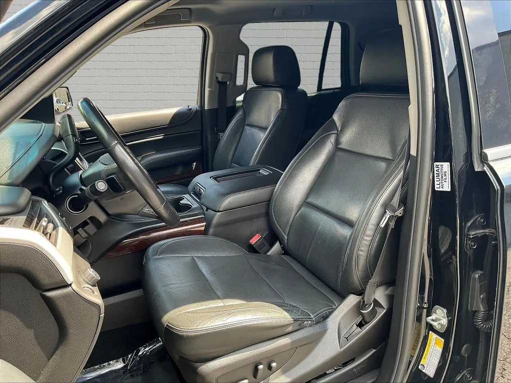 GMC Yukon photo 16