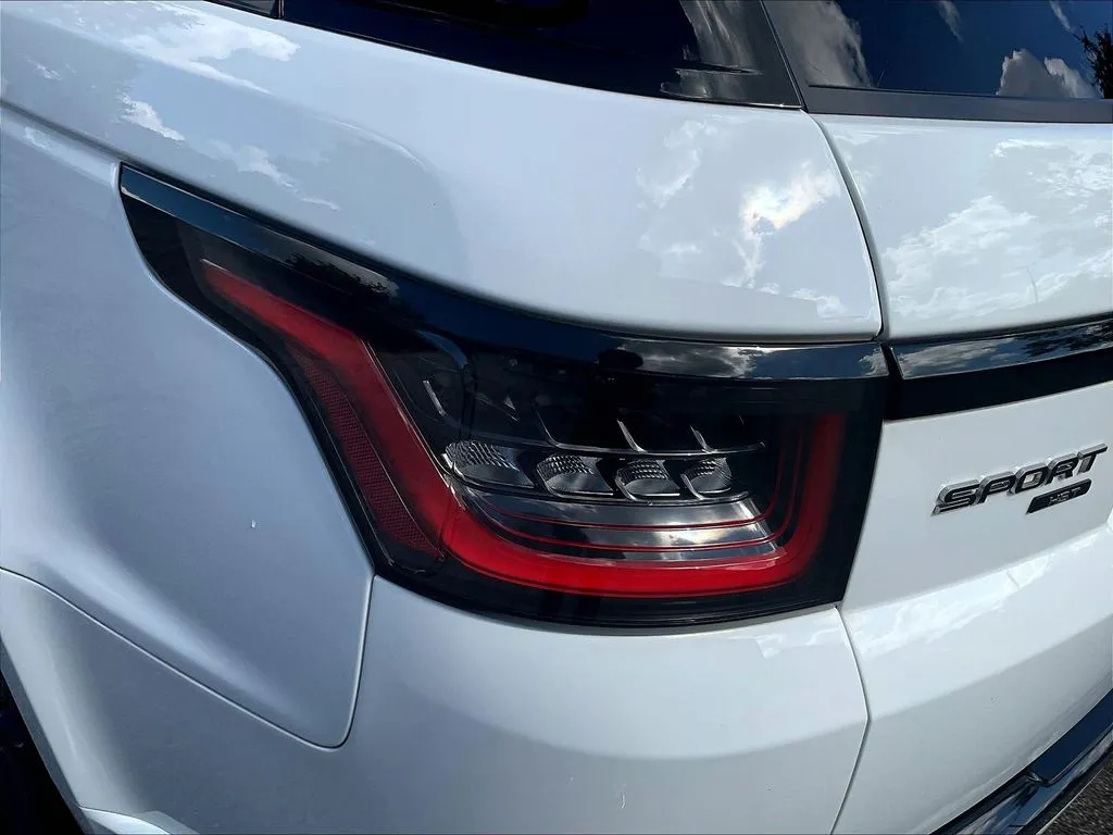 Land Rover Range Rover Sport photo 18