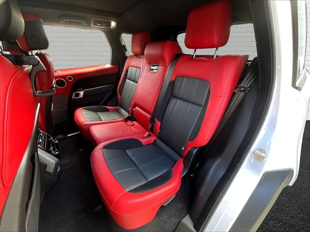 Land Rover Range Rover Sport photo 17