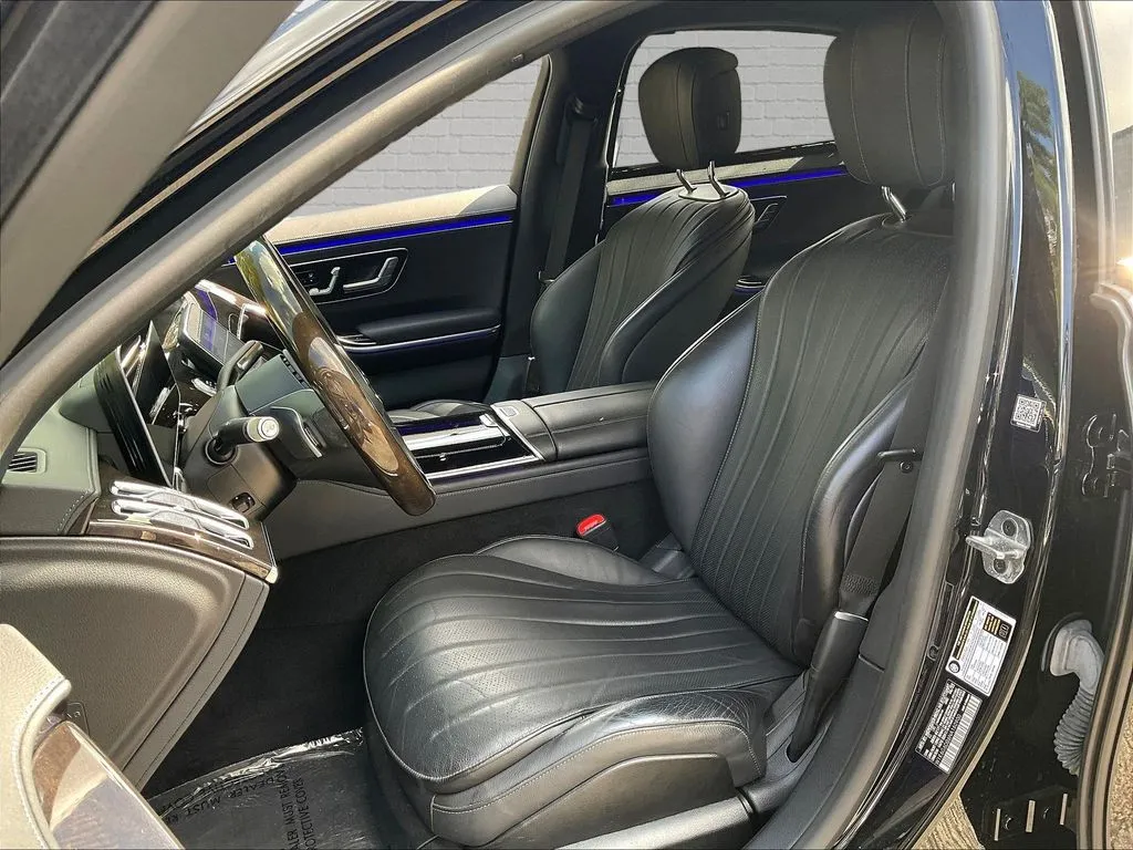 Mercedes-Benz S-Class photo 17