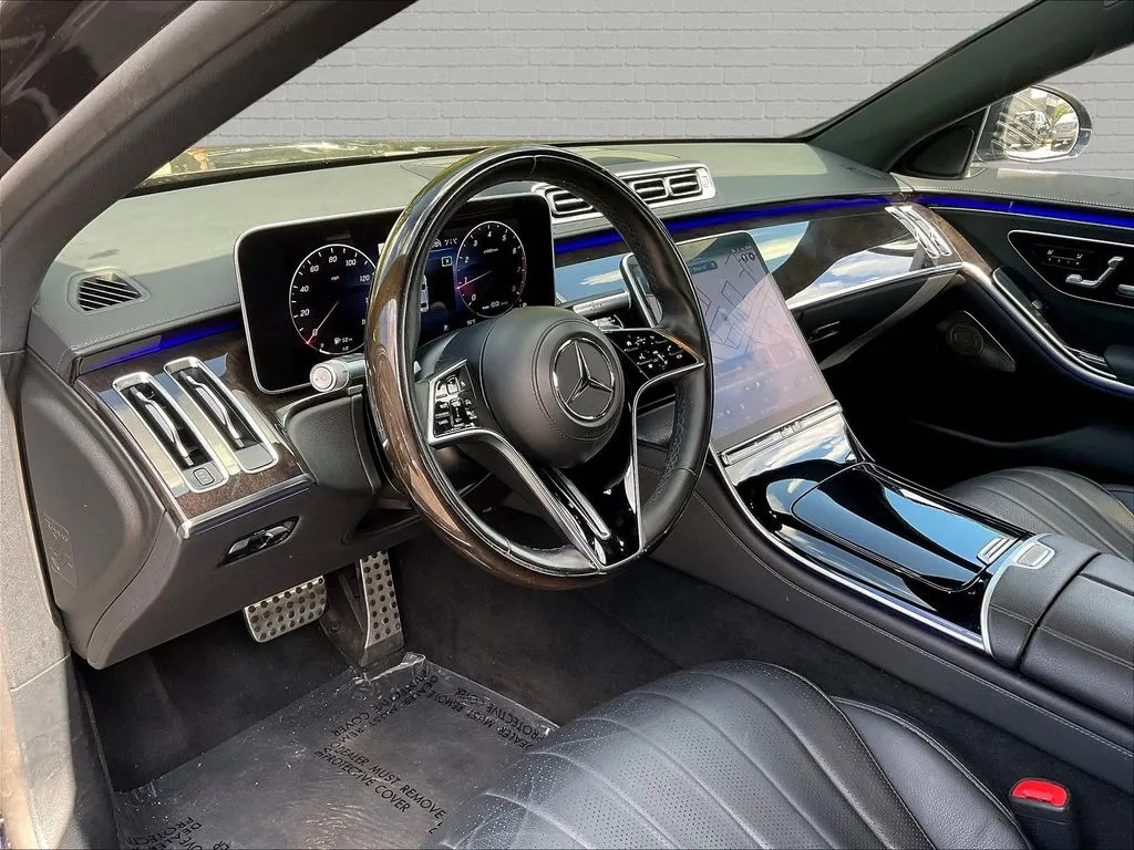 Mercedes-Benz S-Class photo 14