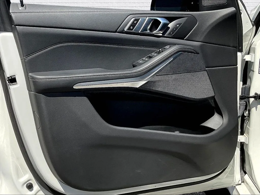 BMW X5 photo 16