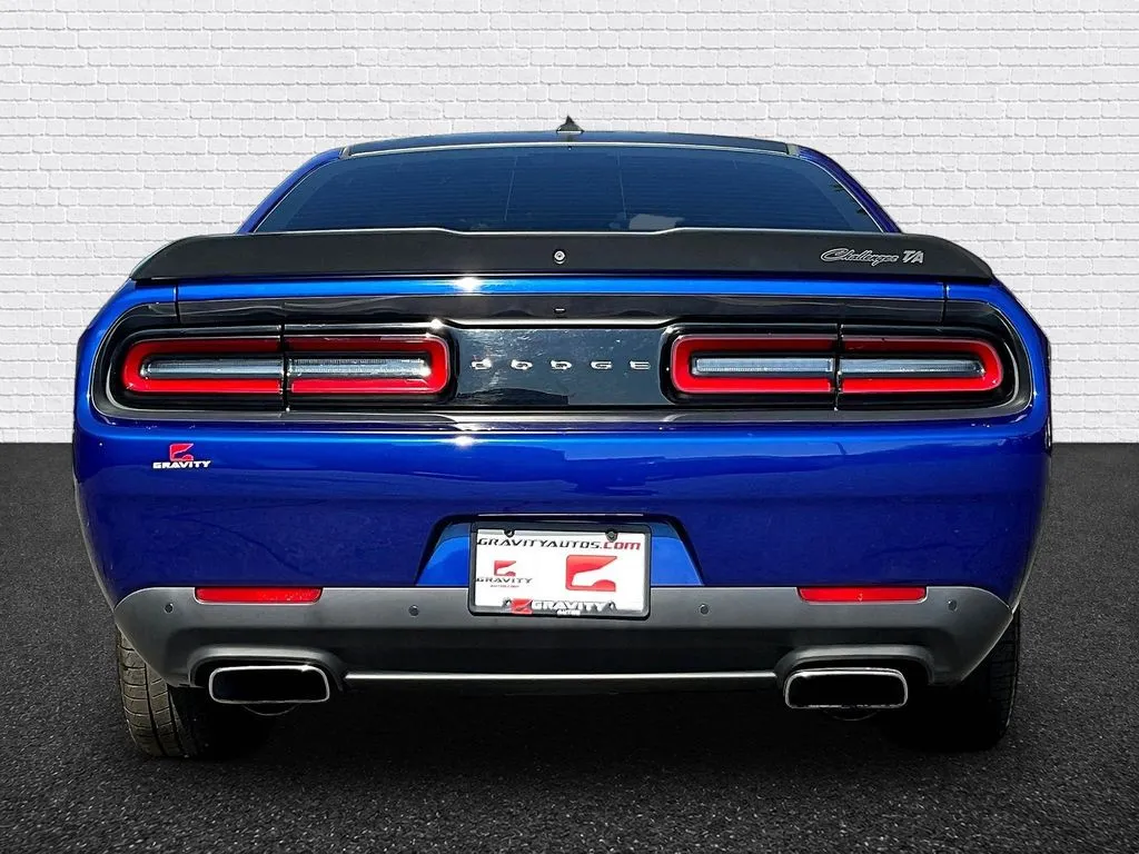 Dodge Challenger photo 5