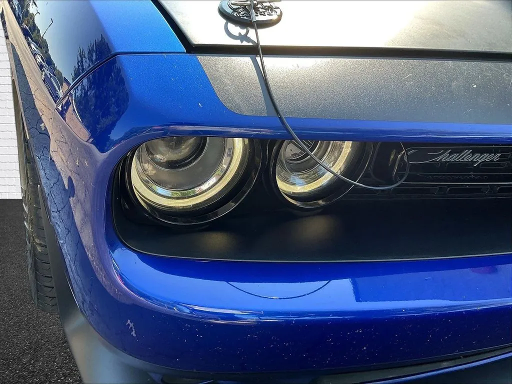Dodge Challenger photo 21
