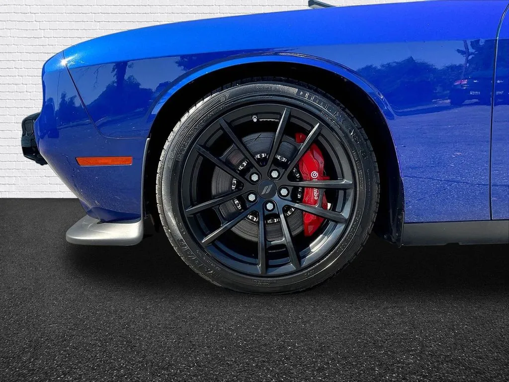 Dodge Challenger photo 22