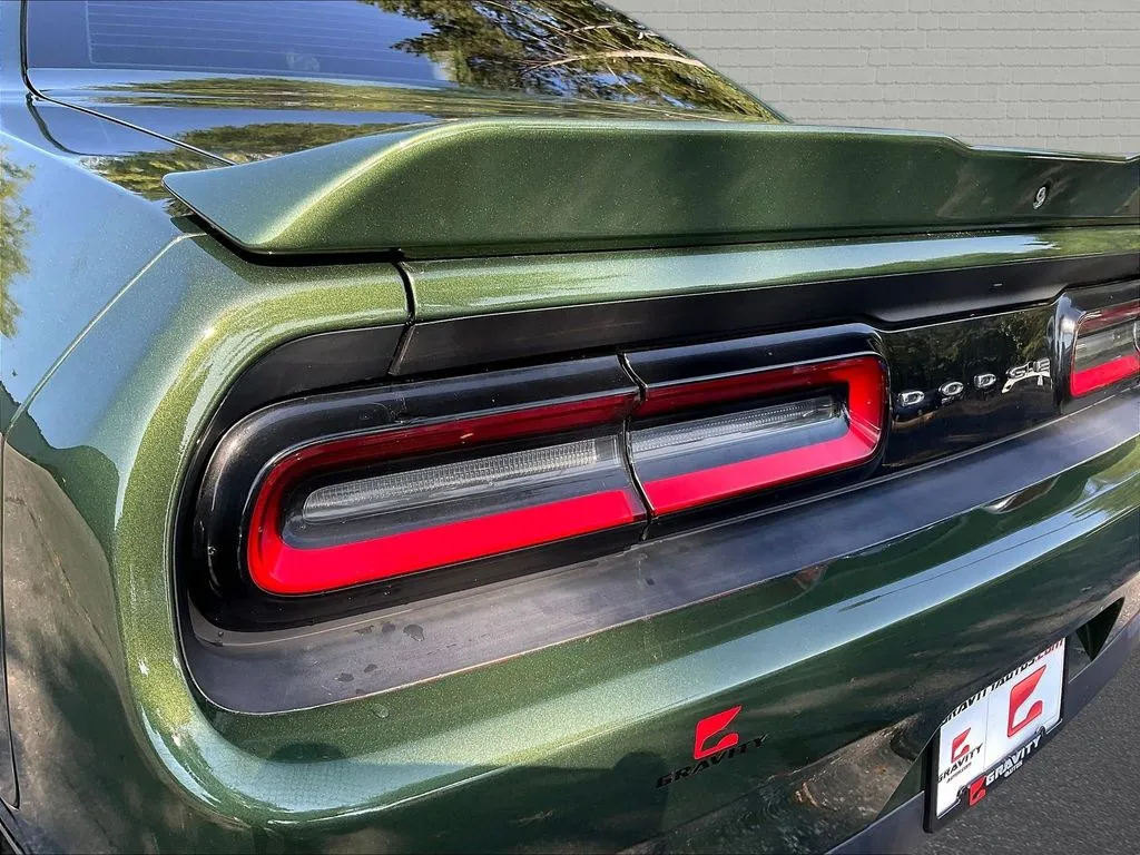 Dodge Challenger photo 14