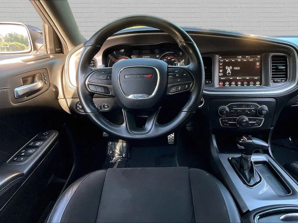 Dodge Charger photo 7