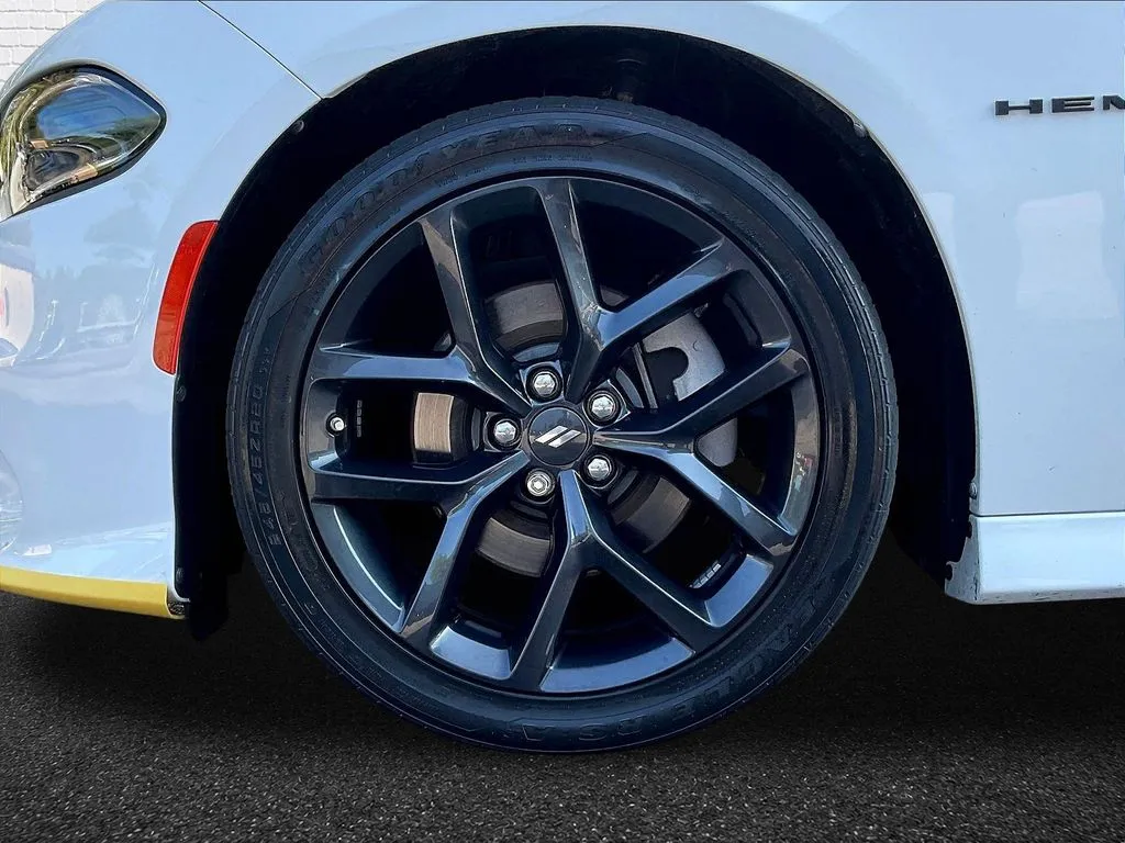 Dodge Charger photo 24